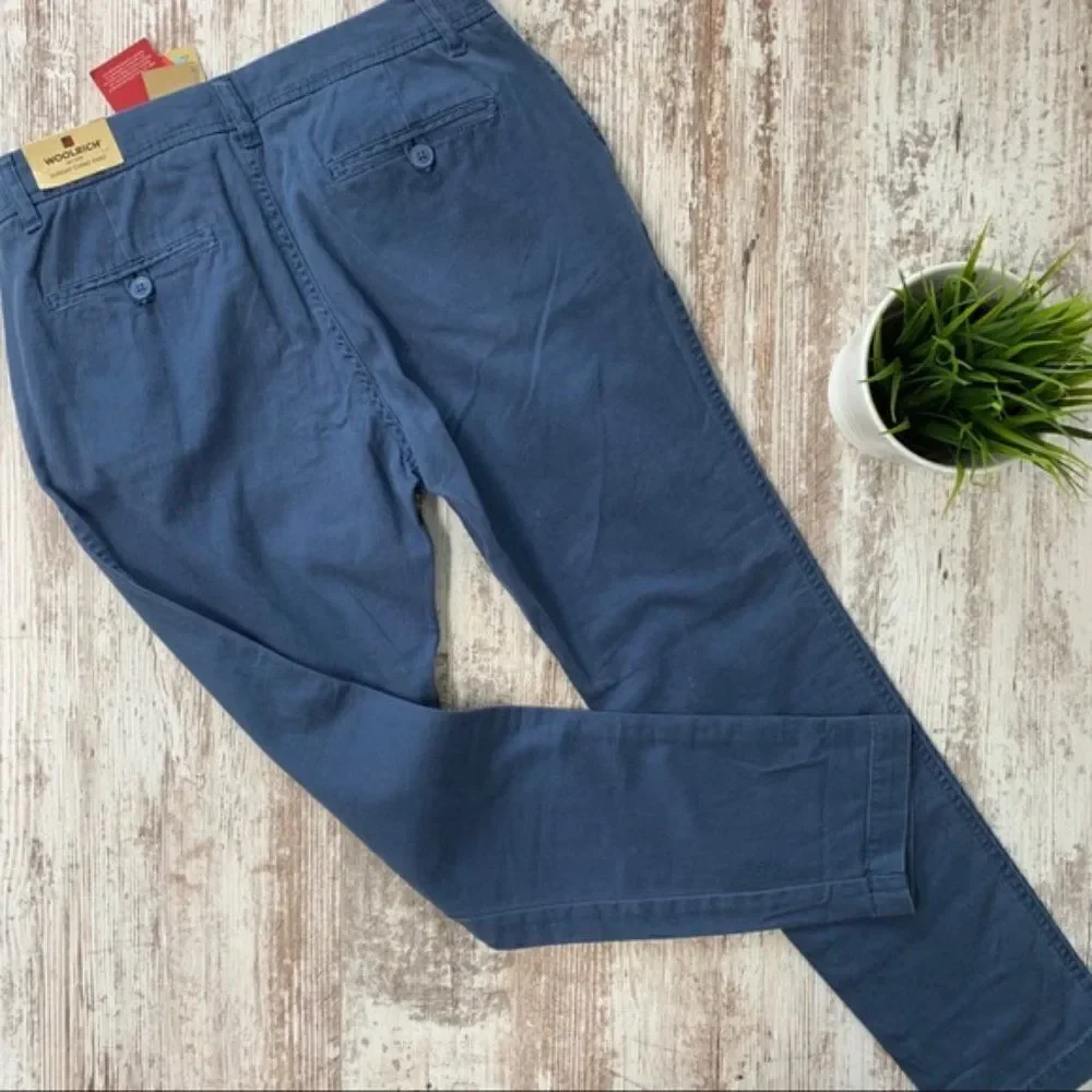 Woolrich Sunday Chino Pants -  Dark Cobalt Blue. Old money style